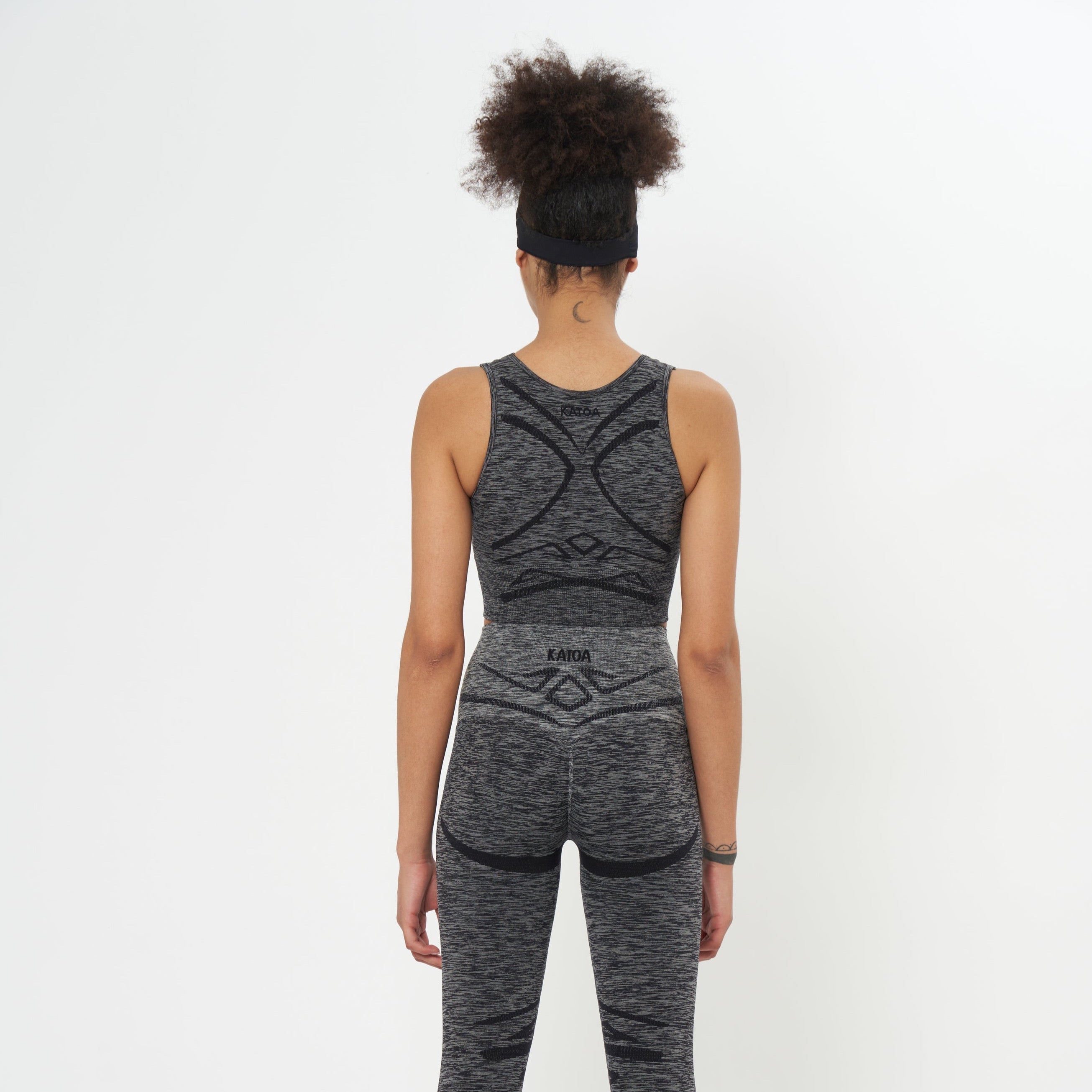 #color_black lava mélange