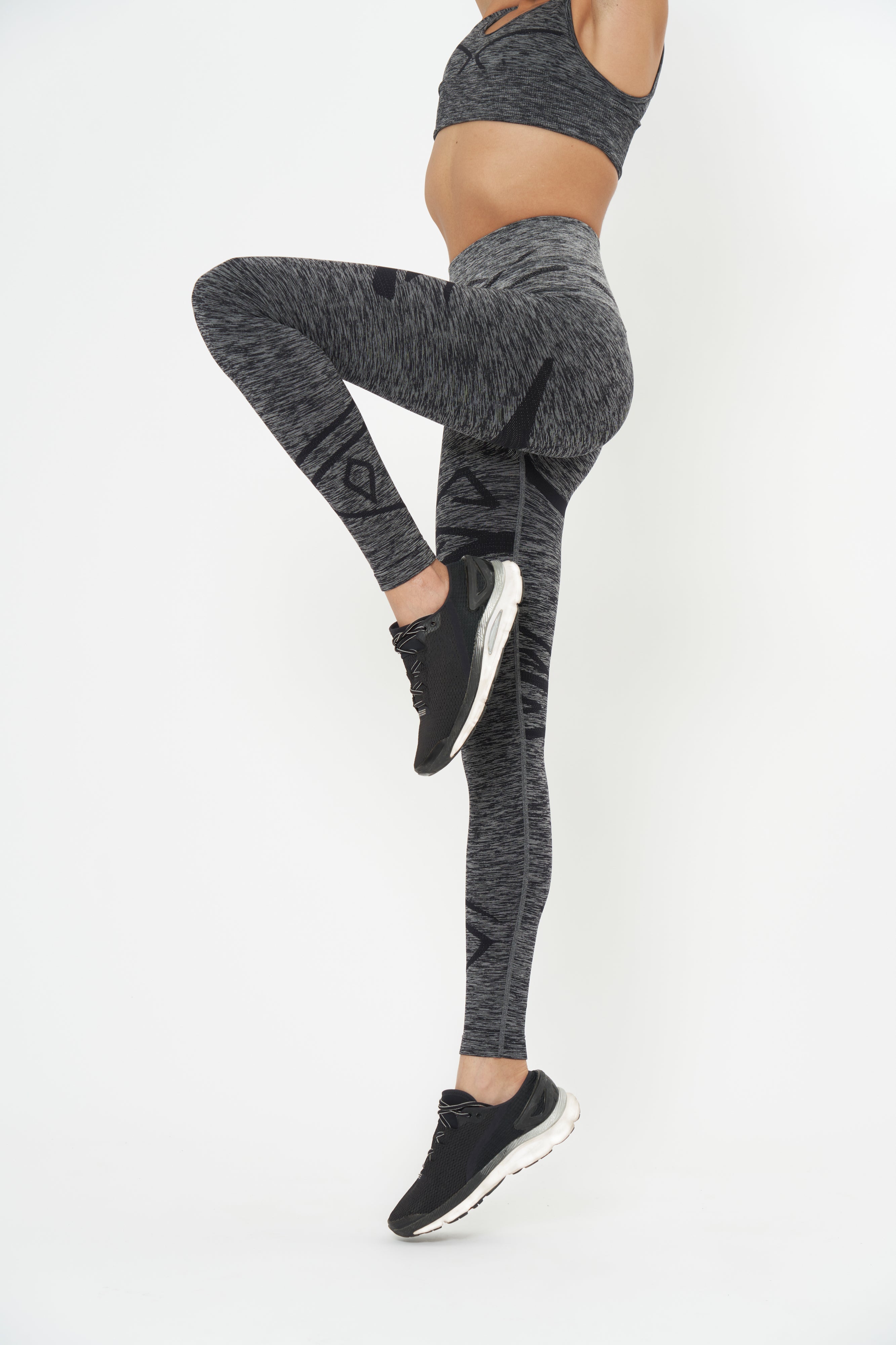 #color_black lava mélange