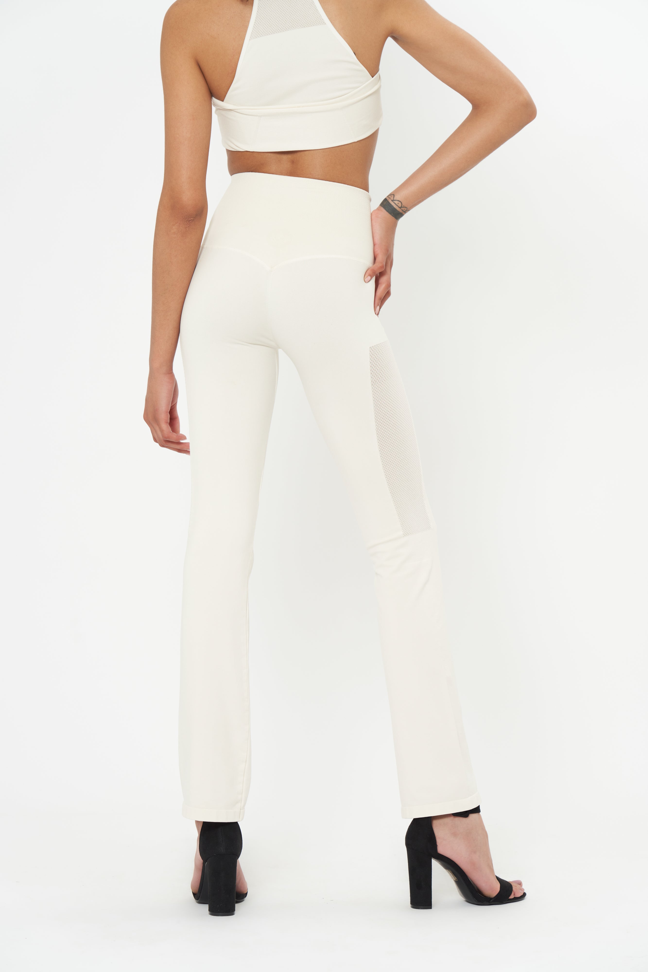 #color_tropical sand